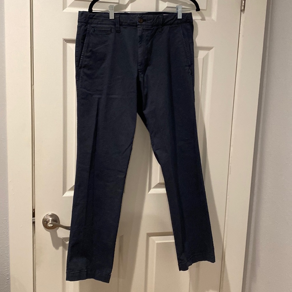 Distressed navy Gap khaki pants